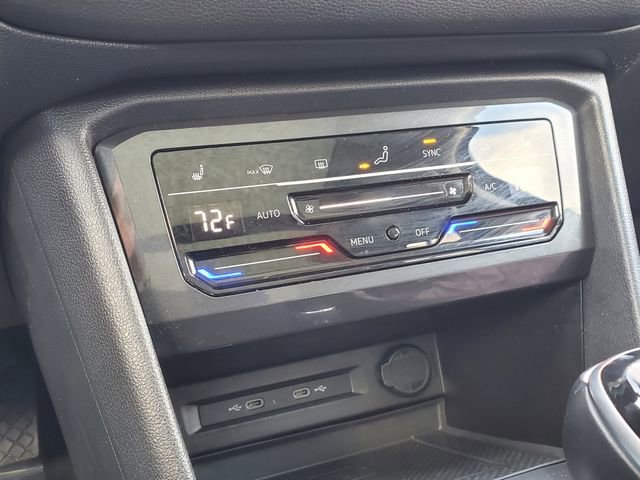 Used 2022 Volkswagen Tiguan SE w/ Panoramic Sunroof Package image 31