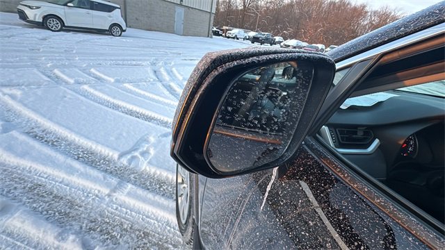 Used 2021 Toyota RAV4 LE image 36