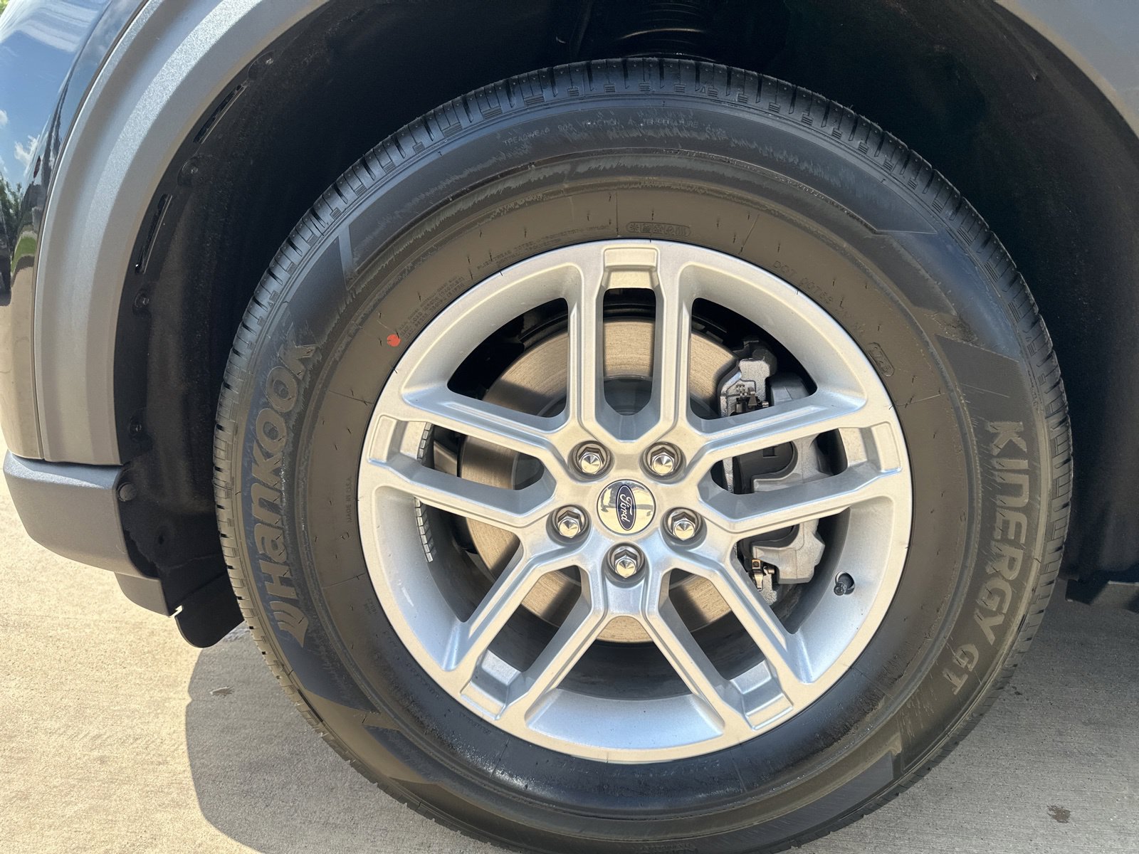 New 2026 Ford Explorer Active w/ Active Comfort Package RWD image 10