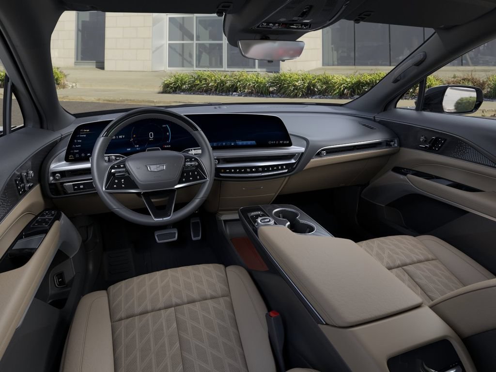 New 2026 Cadillac Lyriq Signature Sport w/ LPO, ONYX Package AWD/4WD image 15