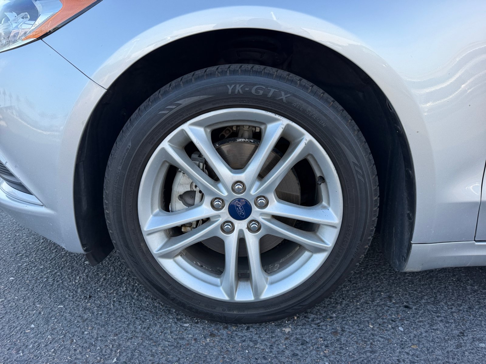 Used 2018 Ford Fusion SE FWD image 26