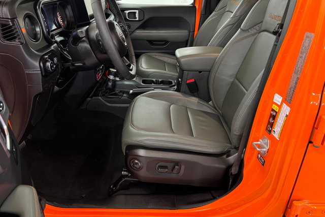 Used 2025 Jeep Gladiator Mojave image 17
