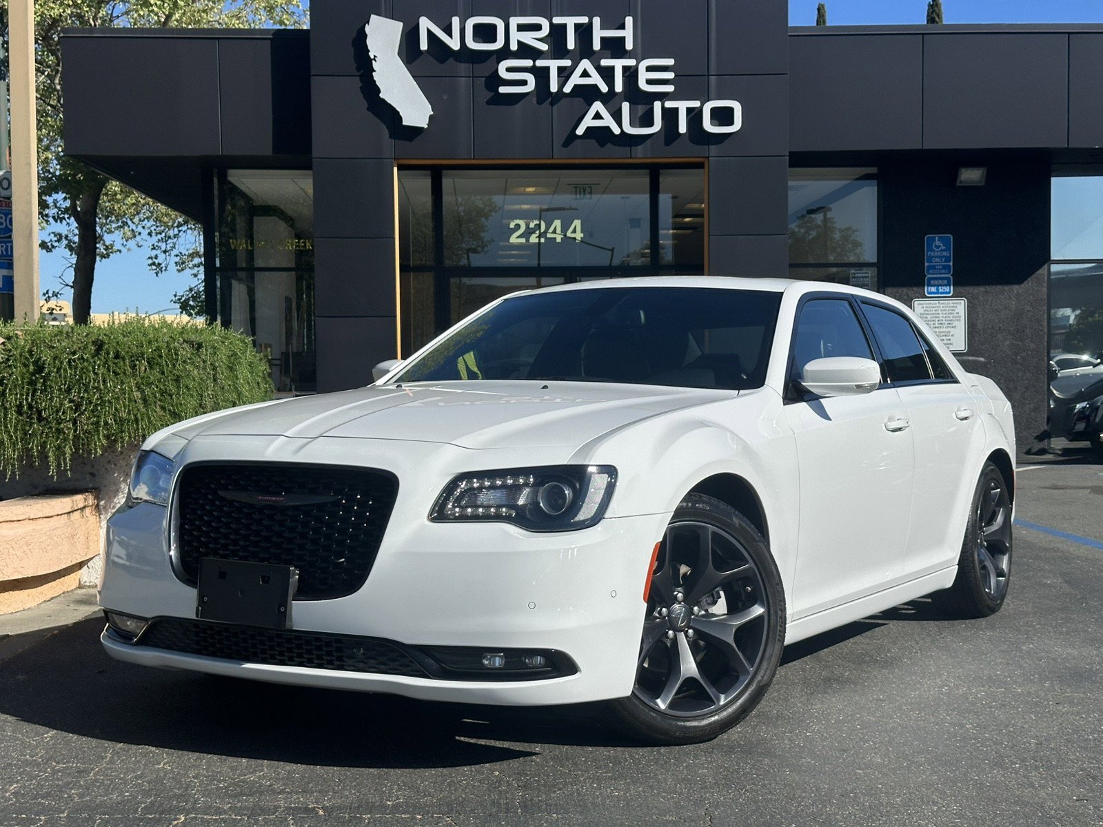 Used 2022 Chrysler 300 S image 2