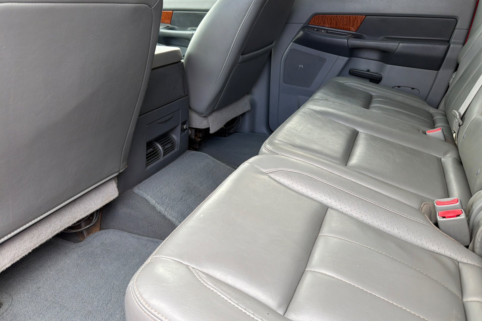 Used 2007 Dodge Ram 2500 Truck Laramie AWD/4WD image 12