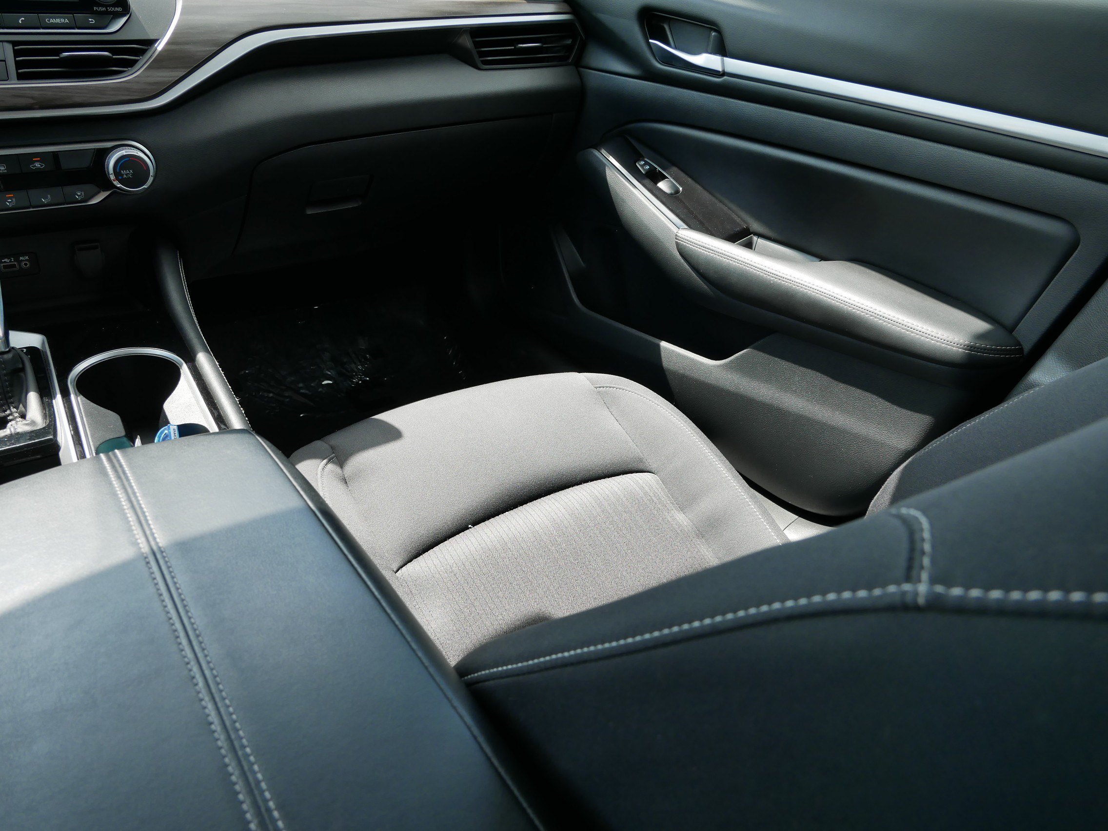 Used 2023 Nissan Altima 2.5 SV FWD image 11