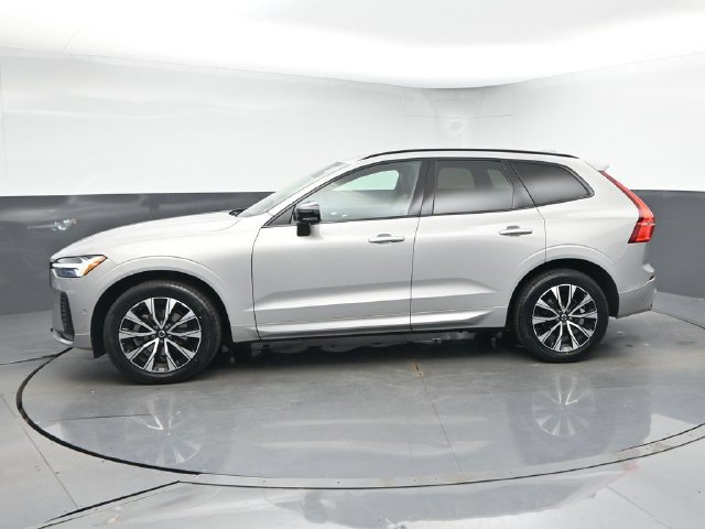 Used 2024 Volvo XC60 B5 Plus w/ Protection Package Premier AWD/4WD image 4