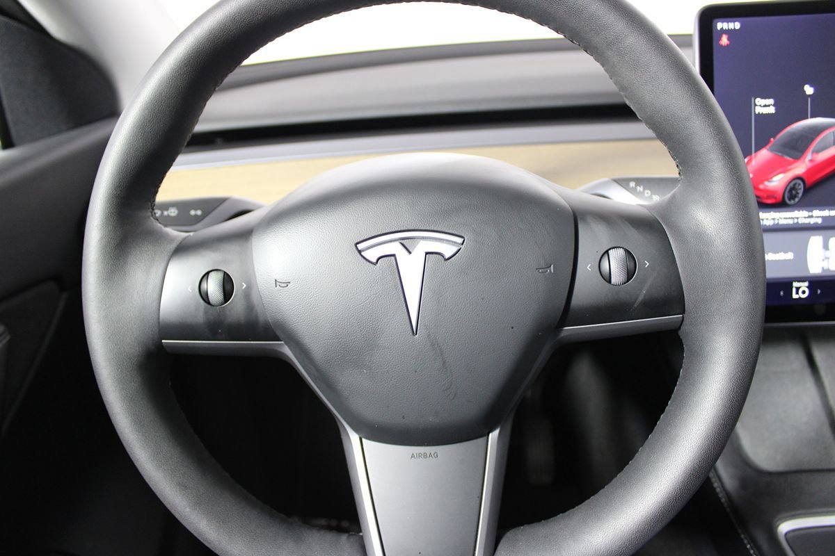 Used 2021 Tesla Model Y Long Range AWD/4WD image 15