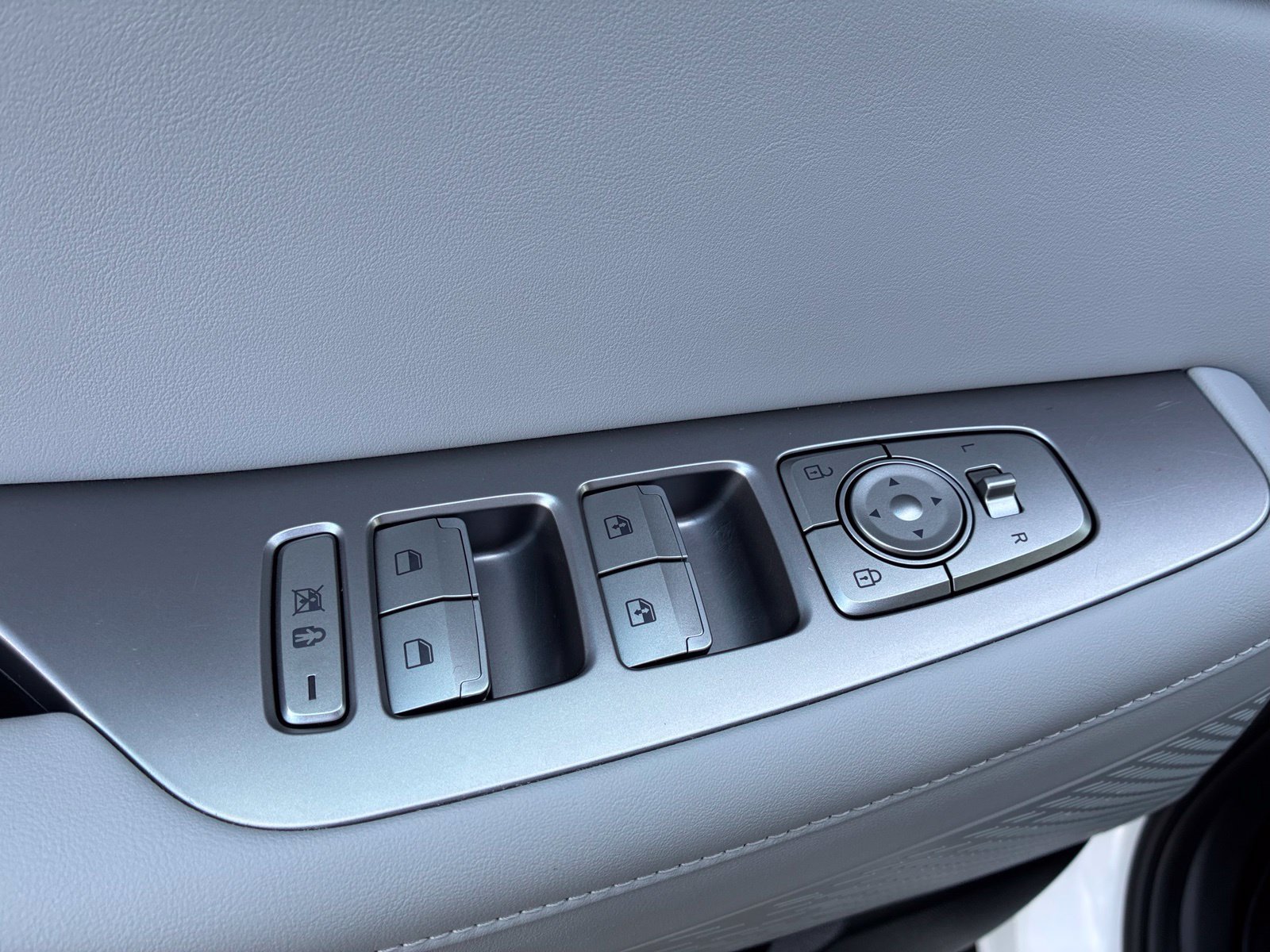 Used 2022 Hyundai Palisade SEL w/ 8P Bench Seat Package FWD image 12
