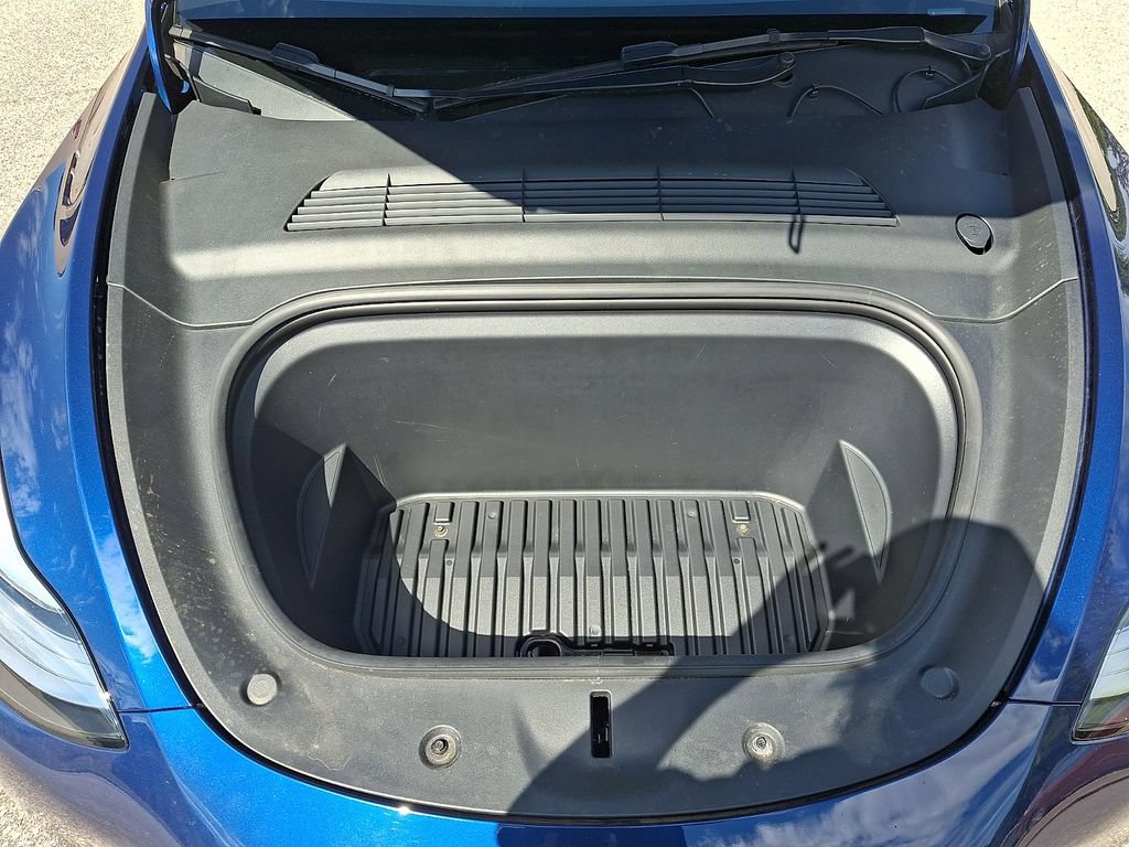 Used 2022 Tesla Model Y Long Range AWD/4WD image 29