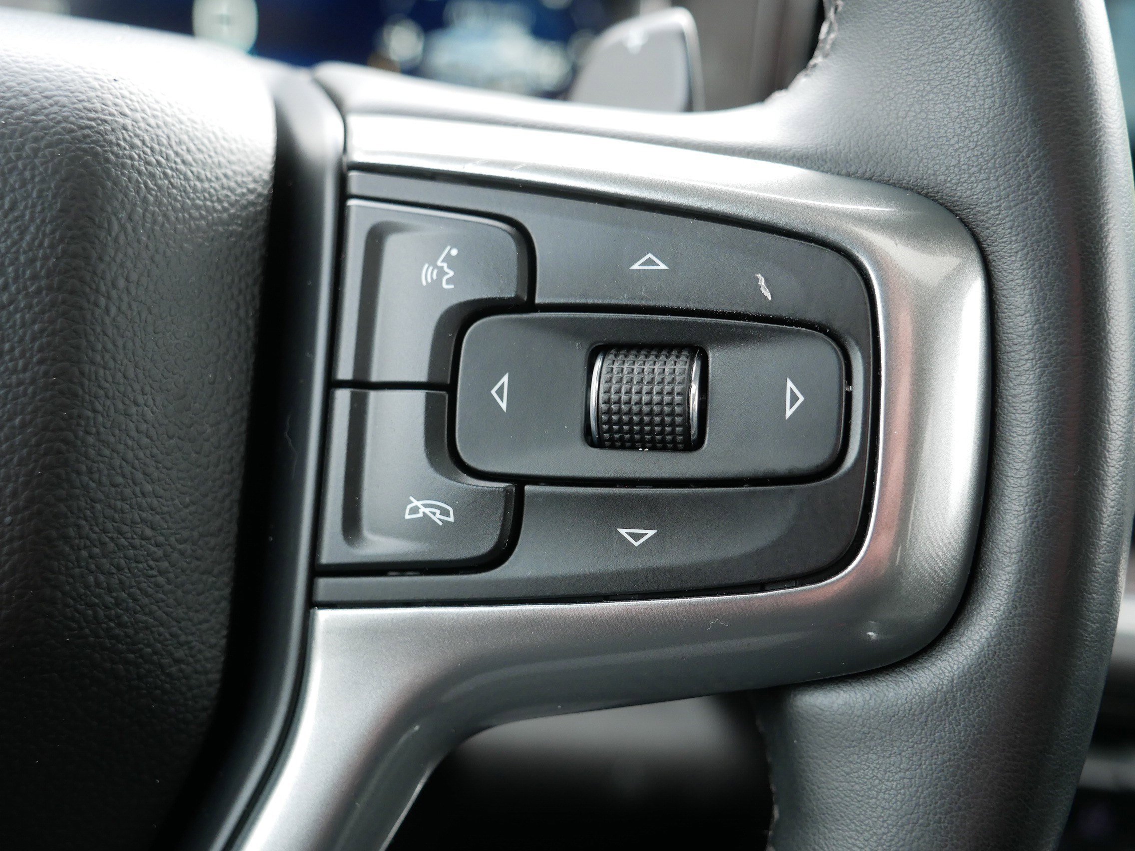 Used 2023 Chevrolet Silverado 1500 LTZ w/ LTZ Premium Package image 29