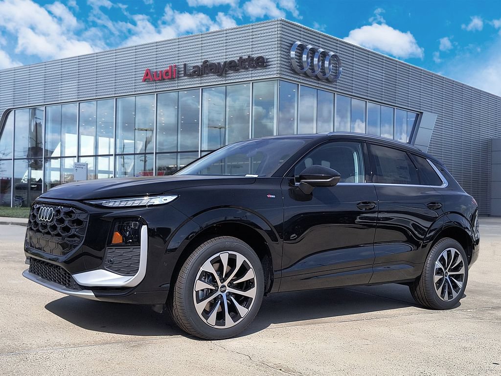 New 2026 Audi Q3 quattro 2.0T AWD/4WD image 1
