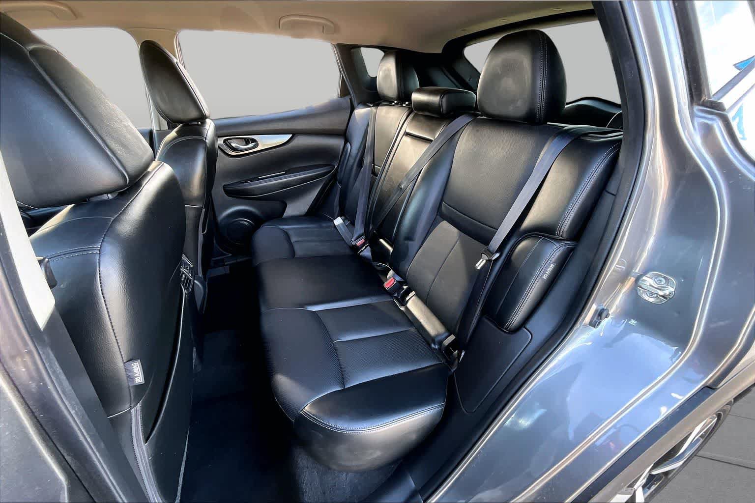Used 2022 Nissan Rogue Sport SL AWD/4WD image 18