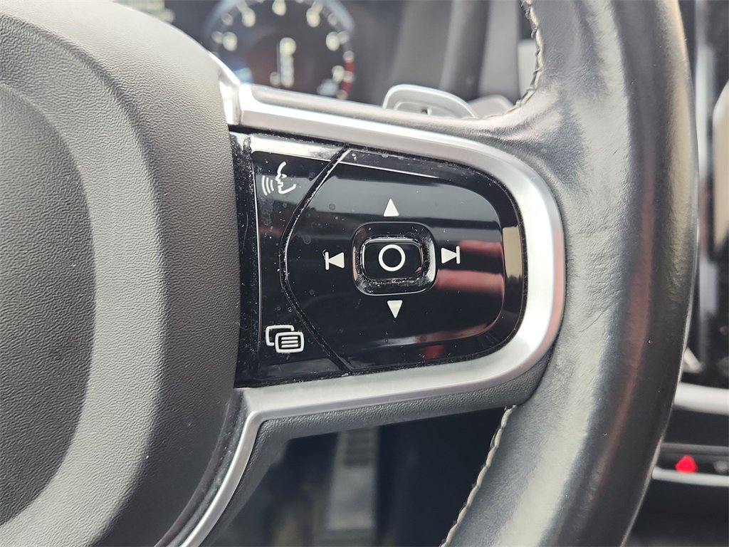 Used 2019 Volvo S60 T6 R-Design image 17