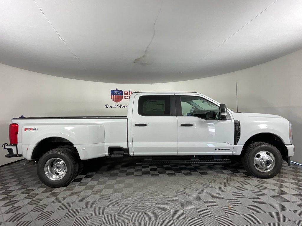 New 2026 Ford F350 XL w/ STX Appearance Package AWD/4WD image 2