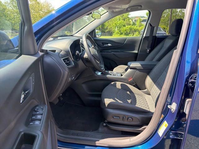 Used 2023 Chevrolet Equinox LT AWD/4WD image 13