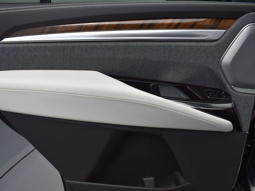 Certified 2026 Cadillac Escalade Platinum Sport w/ LPO, ONYX Package image 23