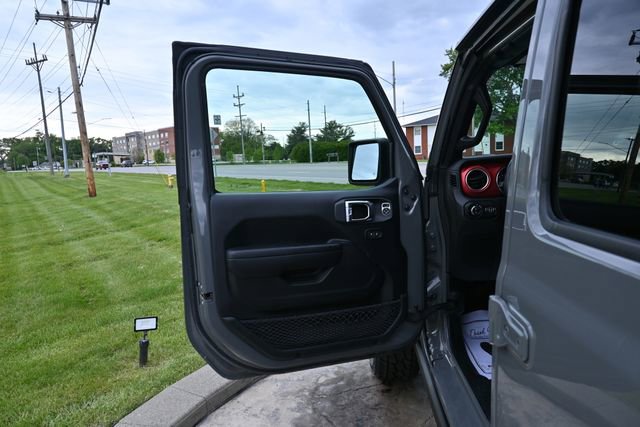 Used 2021 Jeep Gladiator Rubicon w/ Cold Weather Group AWD/4WD image 25