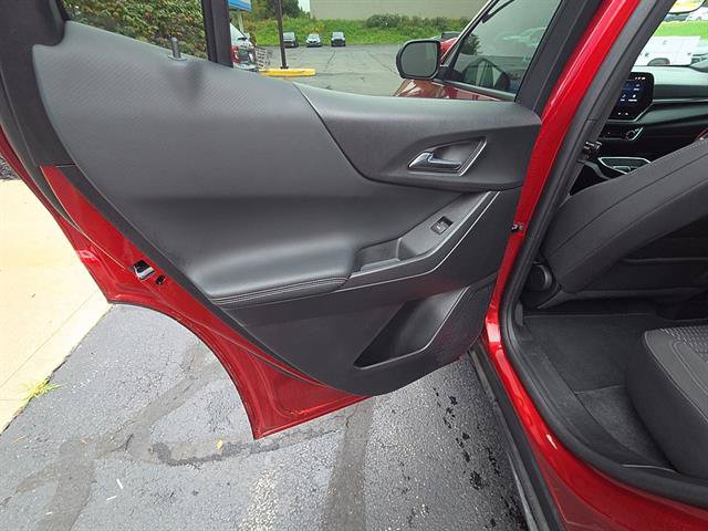 Used 2025 Chevrolet Equinox LT w/ Safety and Technology Package FWD image 15