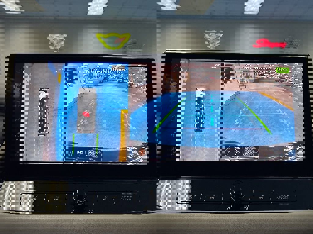 Used 2024 Nissan Rogue SL image 31