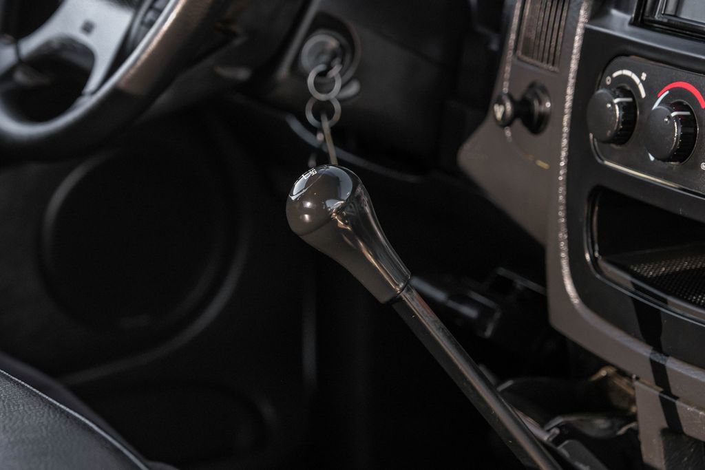 Used 2003 Dodge Ram 2500 Truck SLT image 18