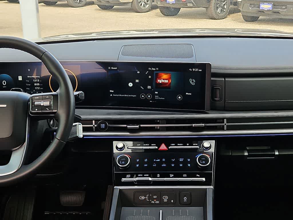 Used 2025 Hyundai Santa Fe Limited FWD image 14
