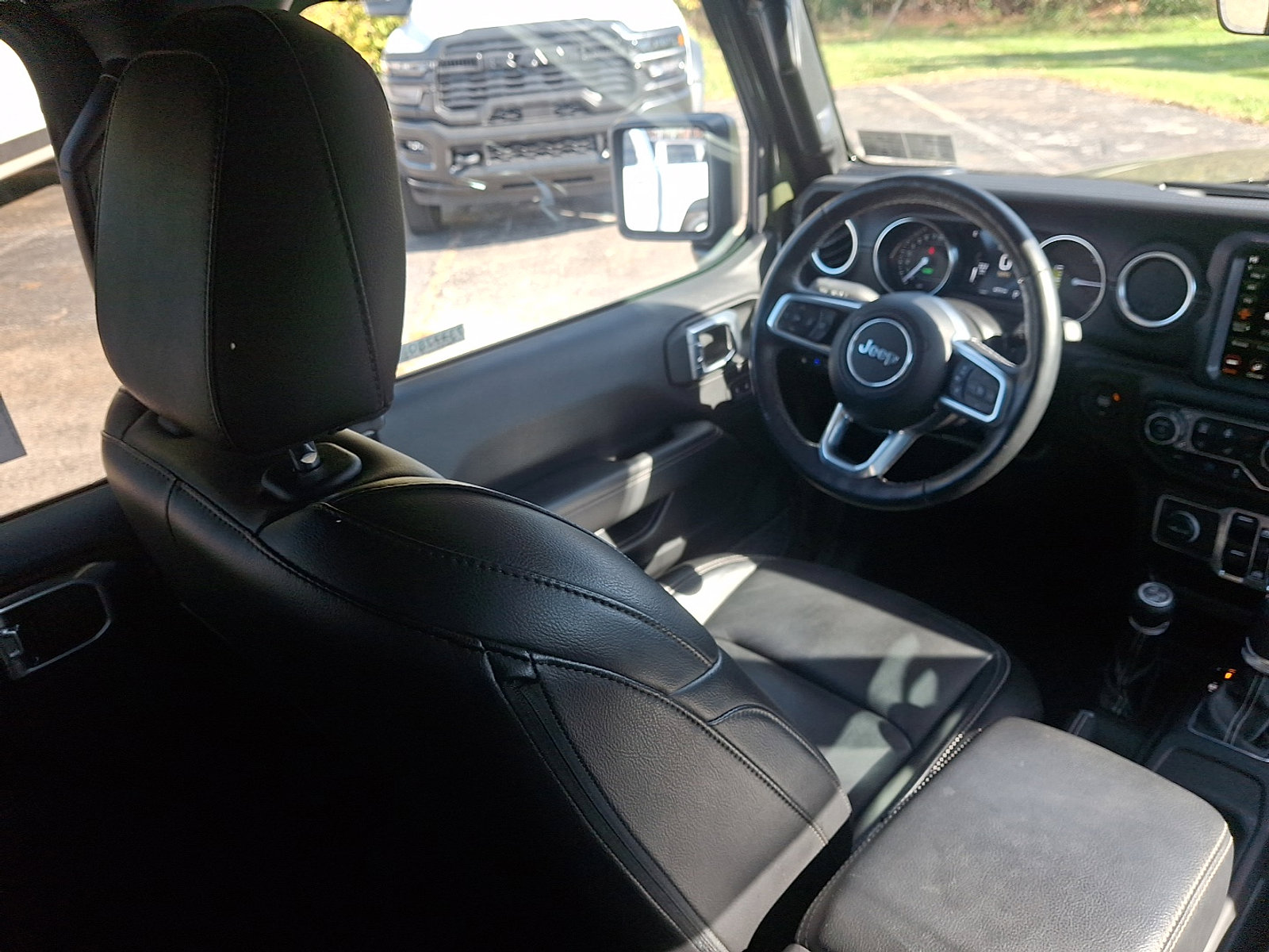 Used 2021 Jeep Wrangler Unlimited Sahara w/ Cold Weather Group image 15