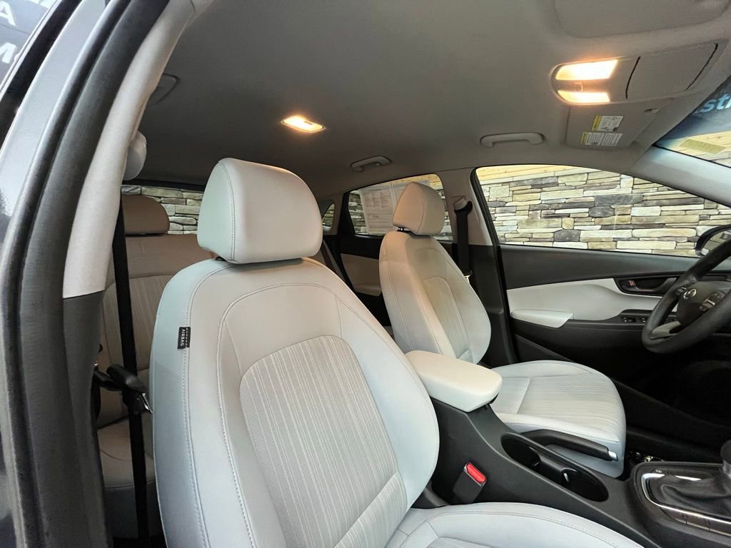 Used 2023 Hyundai Kona SEL w/ Cargo Package image 39