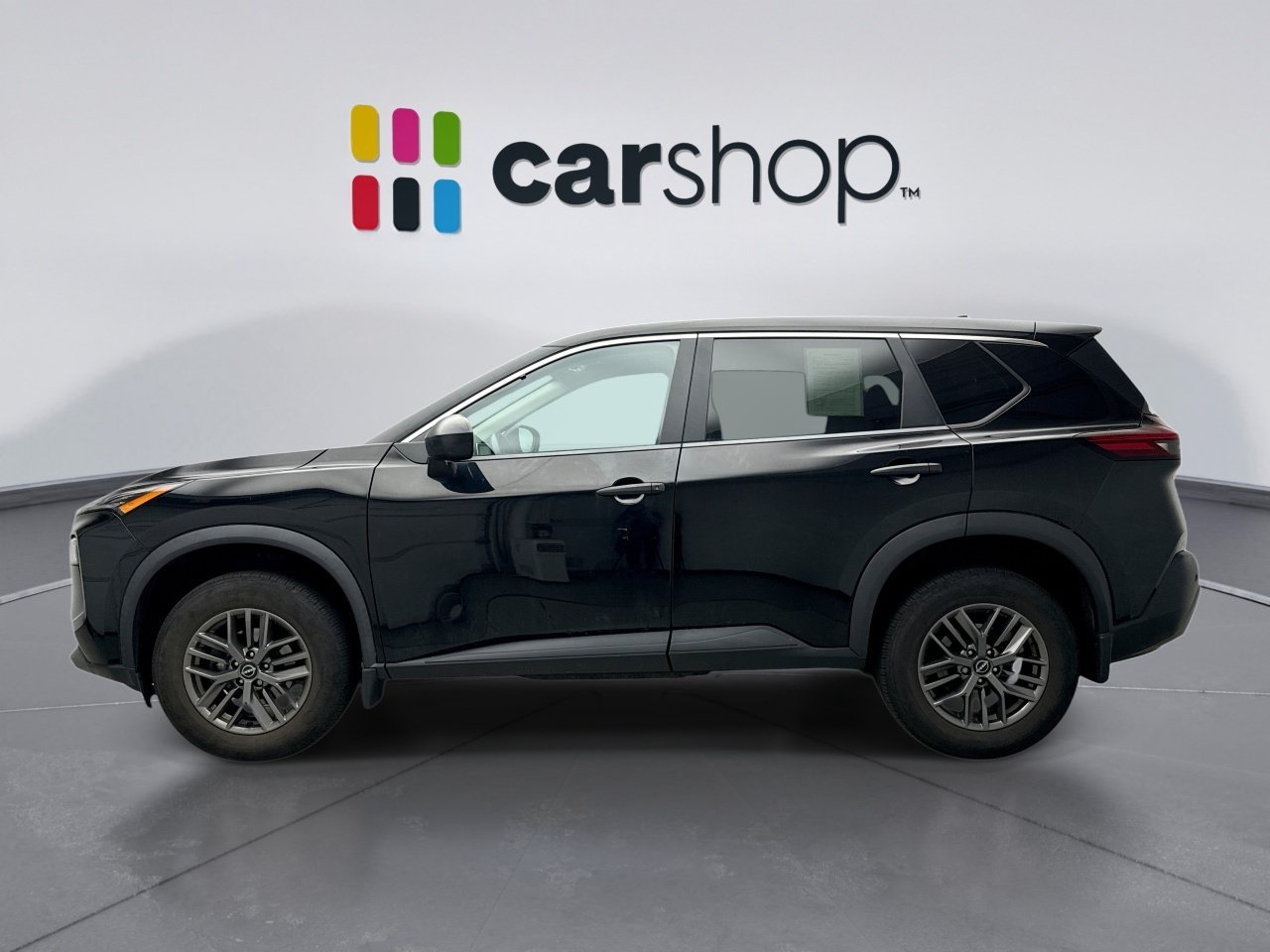 Used 2023 Nissan Rogue S AWD/4WD image 2