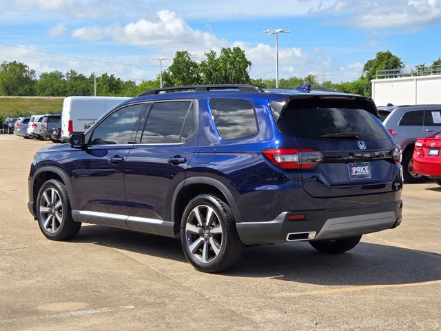 Used 2024 Honda Pilot Touring image 7