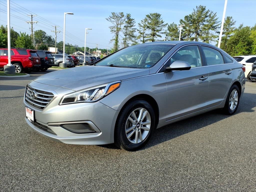 Used 2017 Hyundai Sonata SE FWD image 14