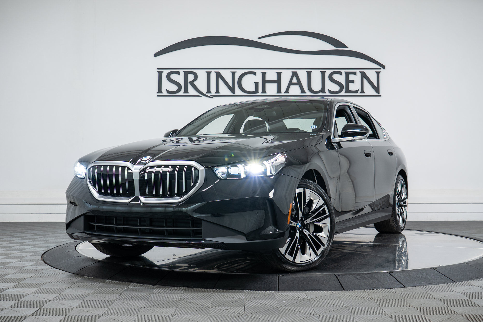 Used 2026 BMW 530i xDrive w/ Premium Package AWD/4WD image 26