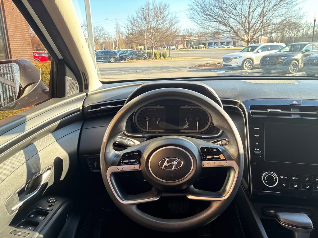 Used 2022 Hyundai Tucson SE image 22