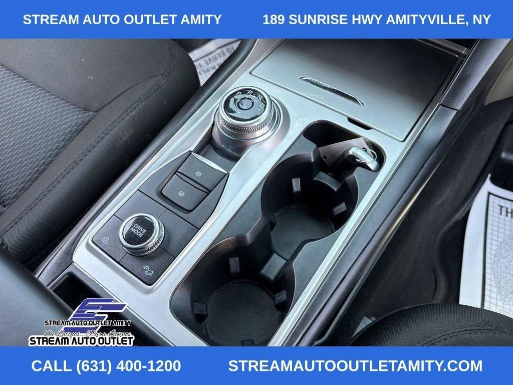 Used 2022 Ford Explorer XLT image 15