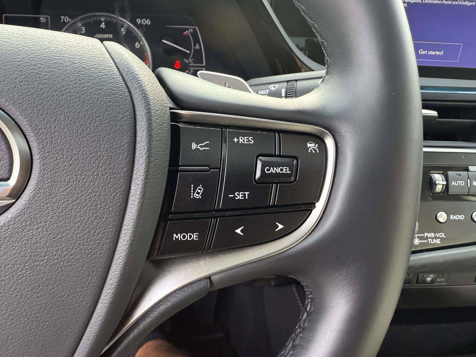 Used 2025 Lexus ES 350 w/ Premium Package FWD image 26