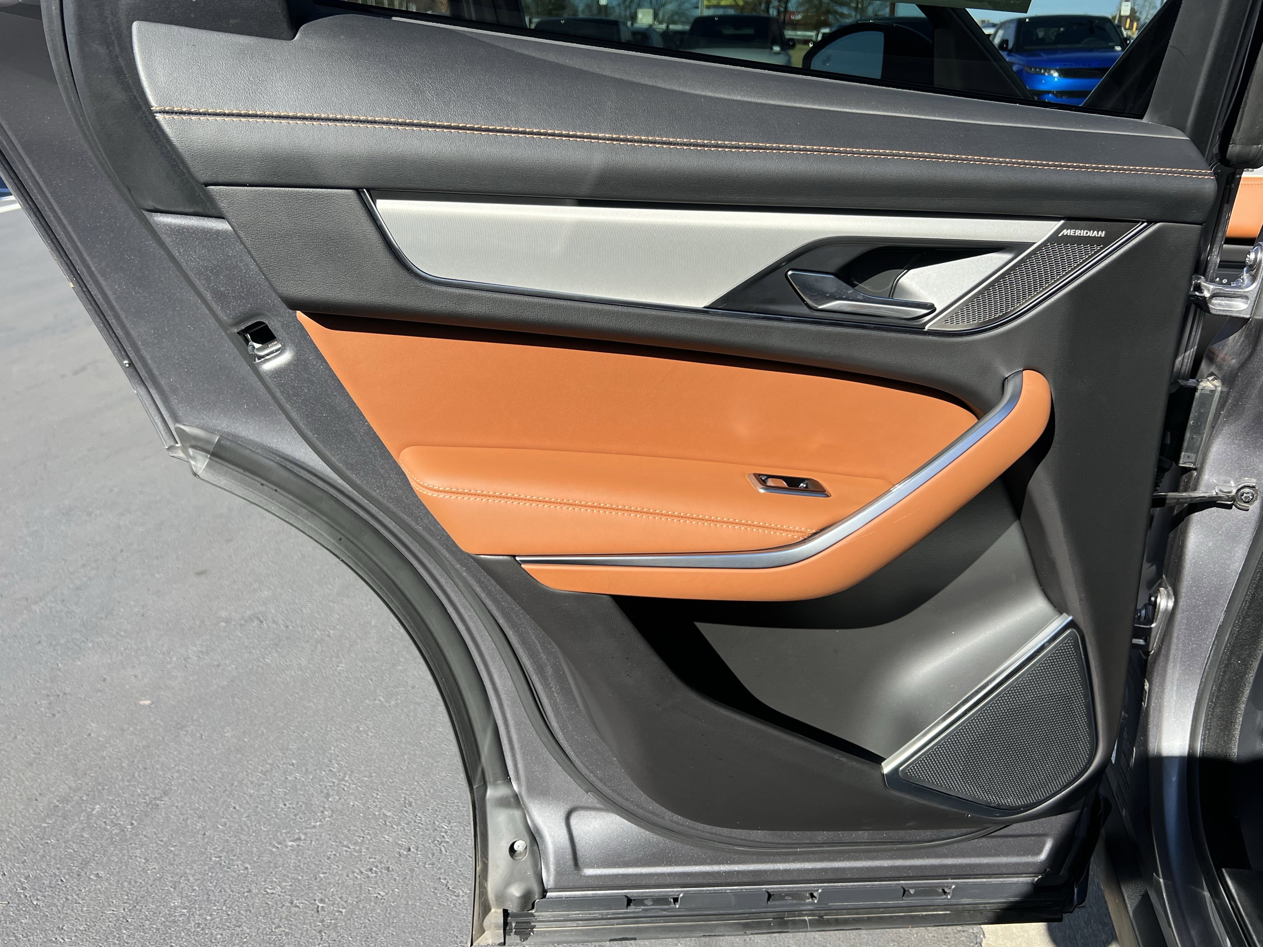 Certified 2025 Jaguar F-PACE R-Dynamic S image 29