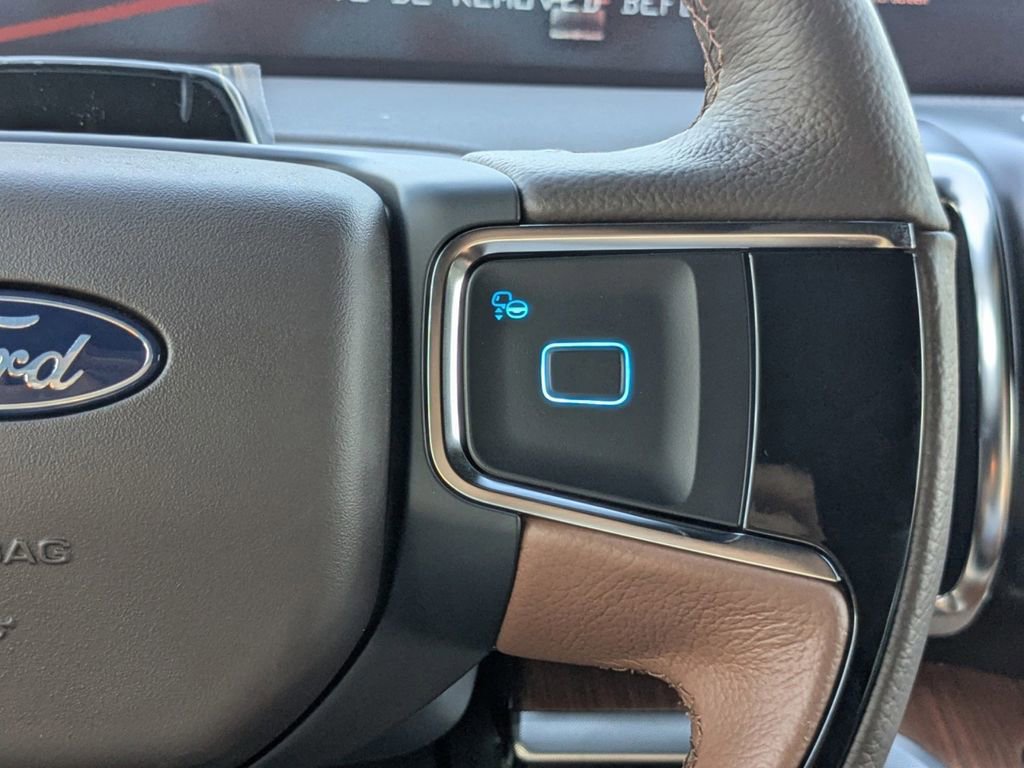 New 2025 Ford Expedition King Ranch image 30