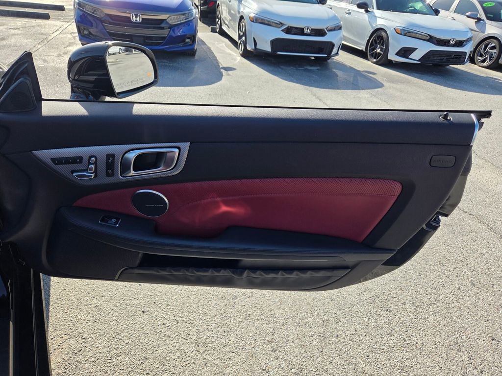 Used 2018 Mercedes-Benz SLC 43 AMG image 17