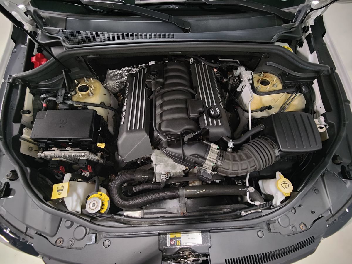 Used 2018 Jeep Grand Cherokee SRT AWD/4WD image 4