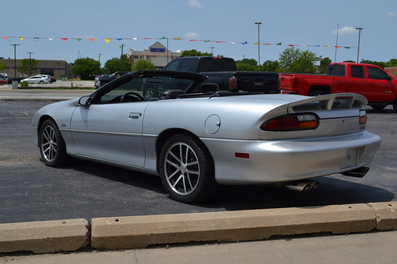 Used 2002 Chevrolet Camaro Z28 w/ SS Performance/Appearance Pkg image 5