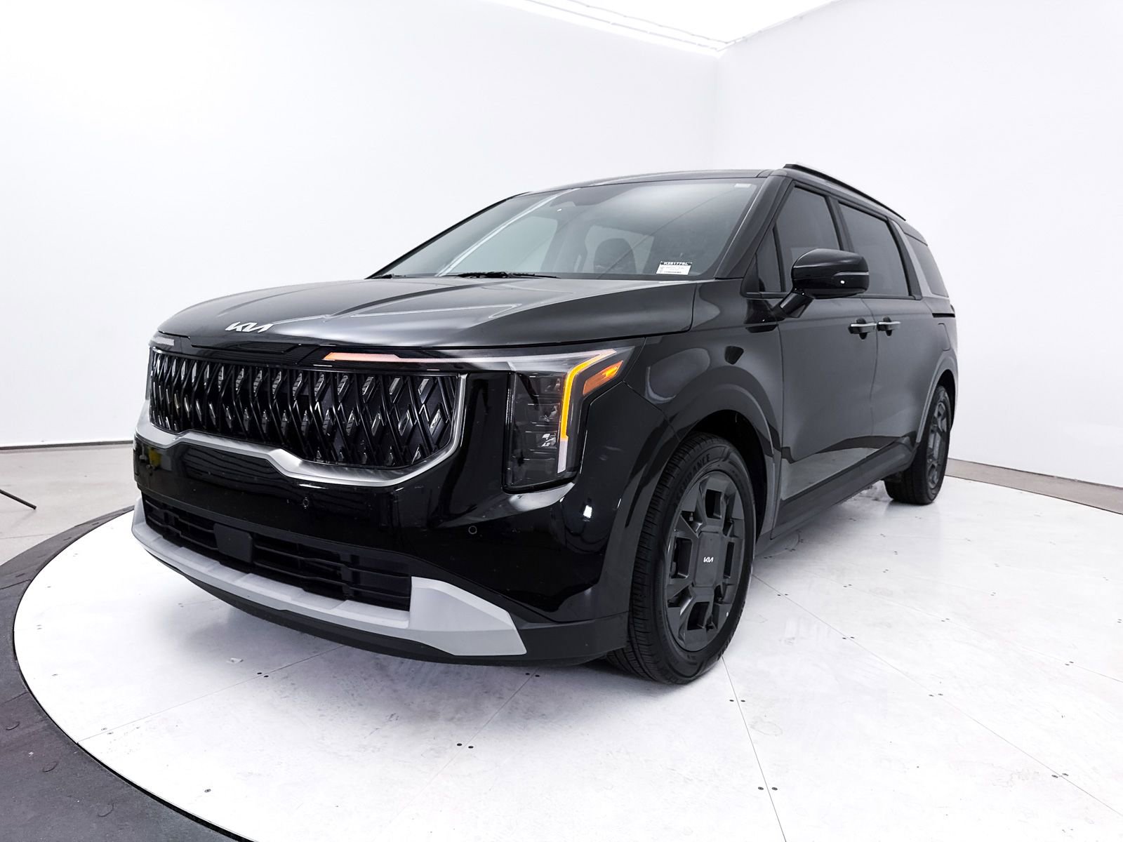 Certified 2025 Kia Carnival EX image 14