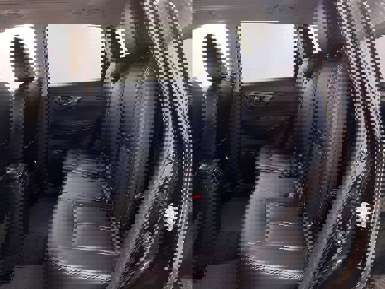 Used 2016 Nissan Rogue SL w/ SL Premium Package image 18