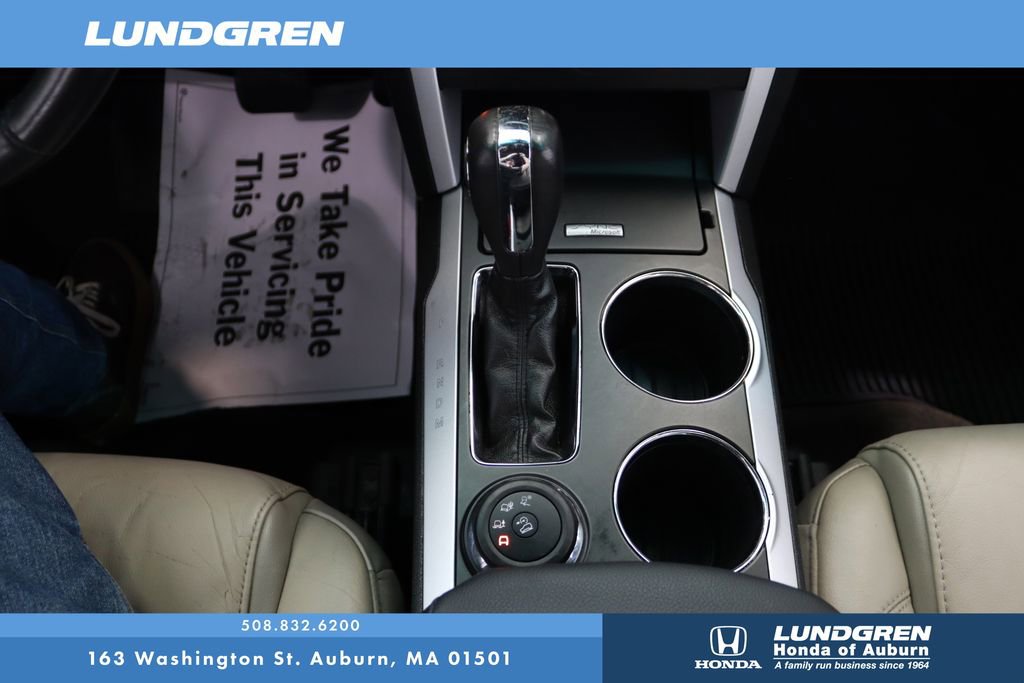 Used 2014 Ford Explorer XLT w/ Equipment Group 202A AWD/4WD image 25