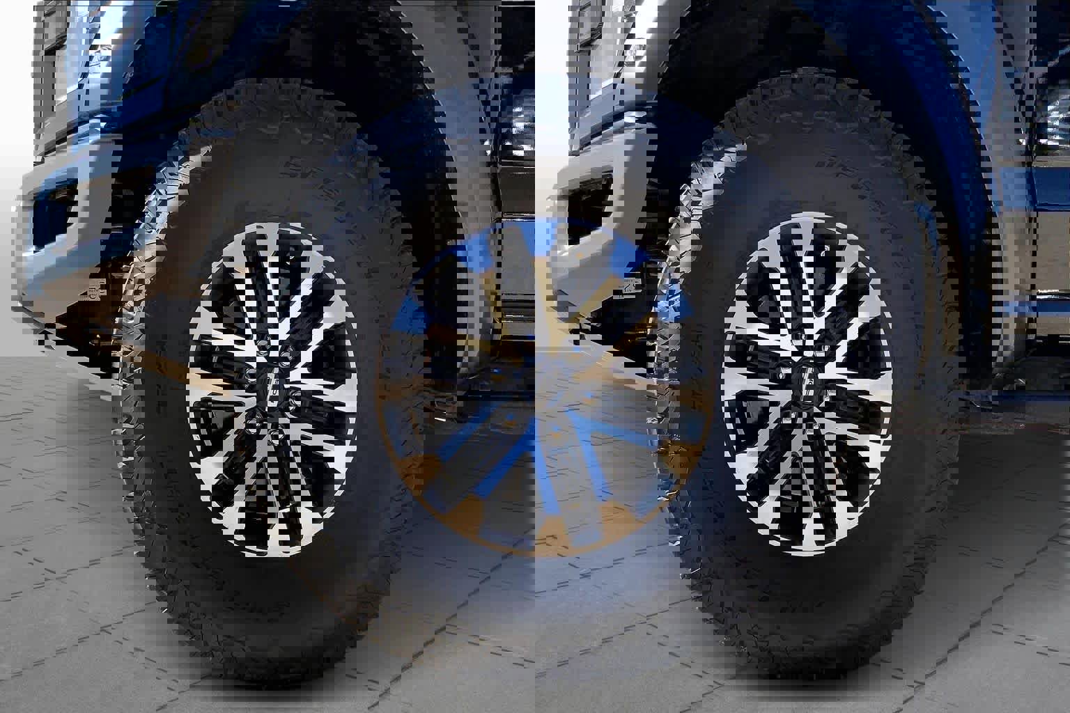 Used 2020 Ford F150 Raptor image 11