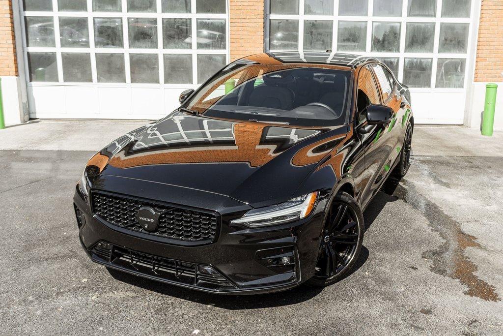 Used 2024 Volvo S60 B5 Plus image 2