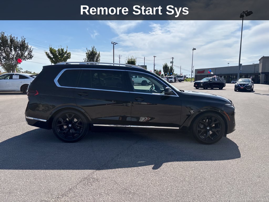 Used 2025 BMW X7 xDrive40i w/ Parking Assistance Package AWD/4WD image 8
