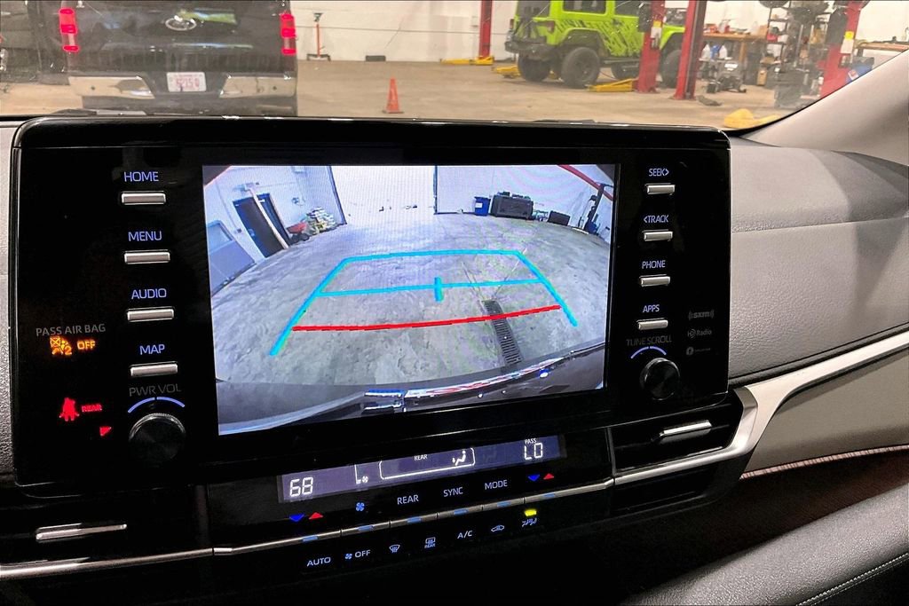 Used 2021 Toyota Sienna LE AWD/4WD image 20