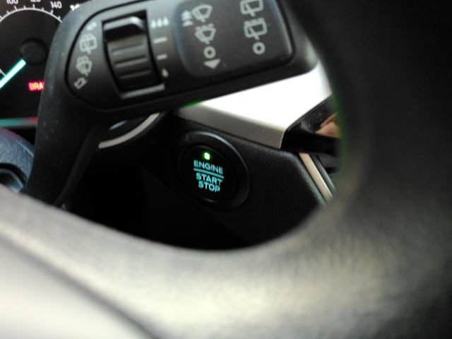 Used 2020 Ford Escape SE FWD image 33