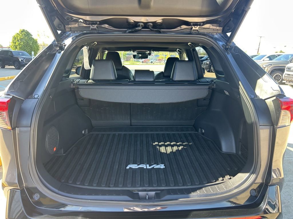 Used 2020 Toyota RAV4 XSE w/ XSE Grade Weather Package AWD/4WD image 8