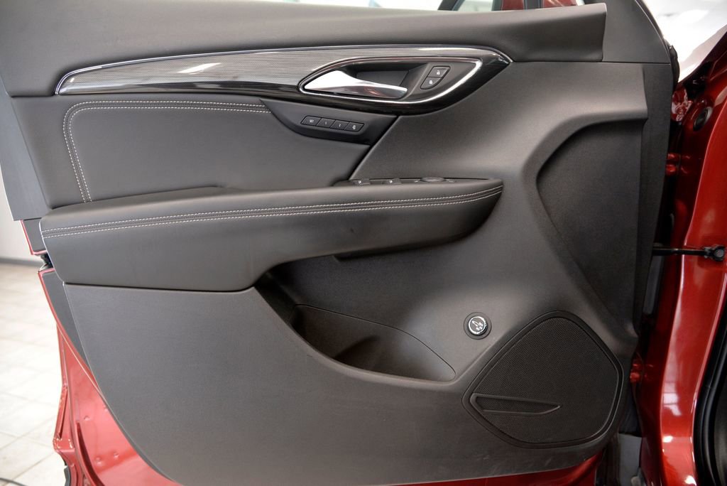 Used 2023 Buick Envision Essence image 14