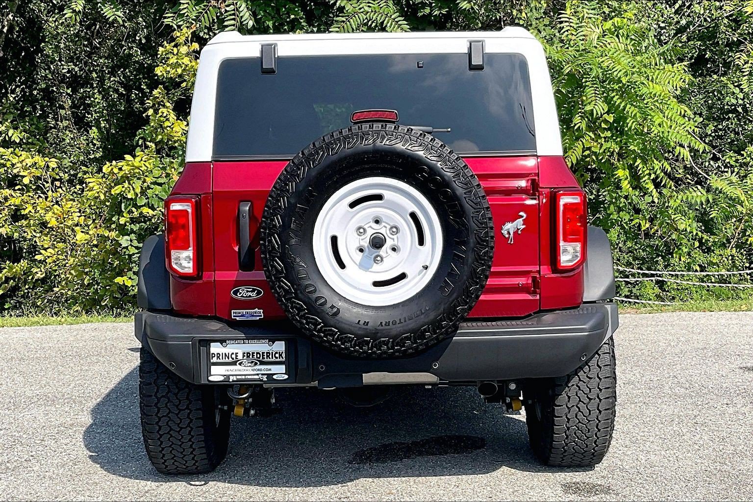 Certified 2026 Ford Bronco Heritage Edition AWD/4WD image 4